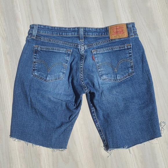 Levis 518 Superlow Stretch Shorts - Picture 10 of 16